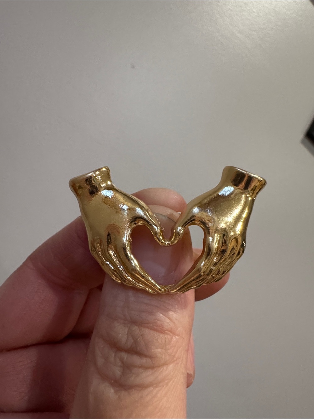 Gold Heart Cutout Pin Brooch